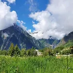 In With Panoramic Views Шале *