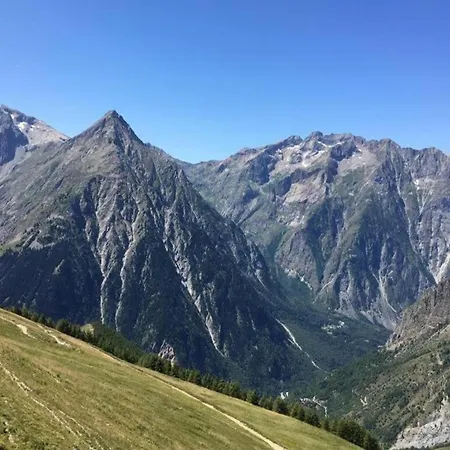 In With Panoramic Views Chalet *