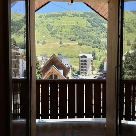 In With Panoramic Views Les Deux Alpes